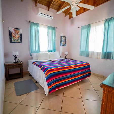 Seaside Inn Roatan West Bay Zewnętrze zdjęcie