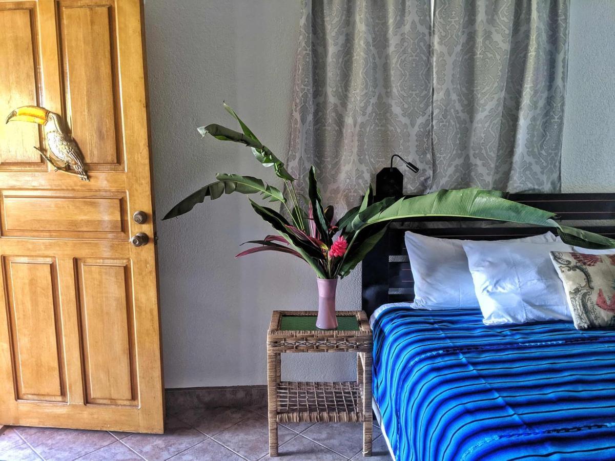 Seaside Inn Roatan West Bay Zewnętrze zdjęcie