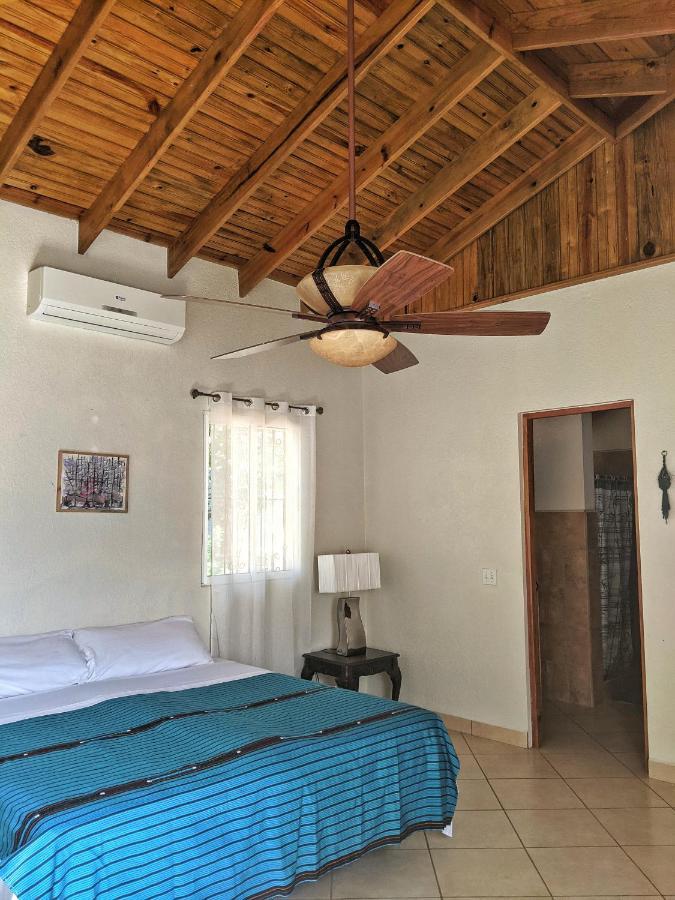 Seaside Inn Roatan West Bay Zewnętrze zdjęcie